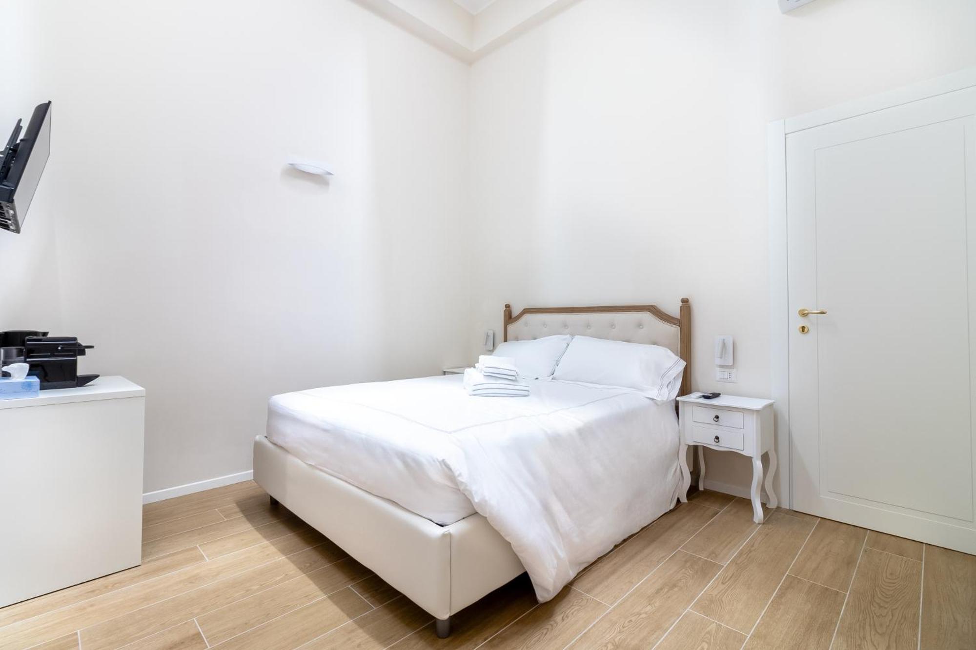 Charme & Chic Nazionale Hotel Rome Exterior photo